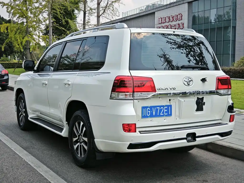 Toyota Land Cruiser — миниатюра 6