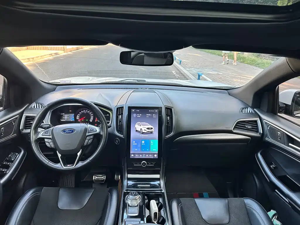 Ford Edge — миниатюра 12