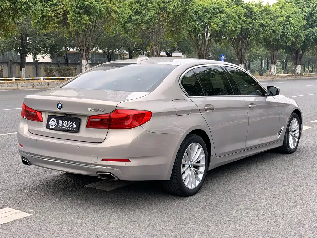 BMW 5 SERIES