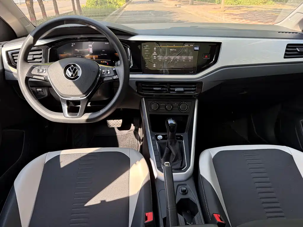 Volkswagen Polo — миниатюра 7