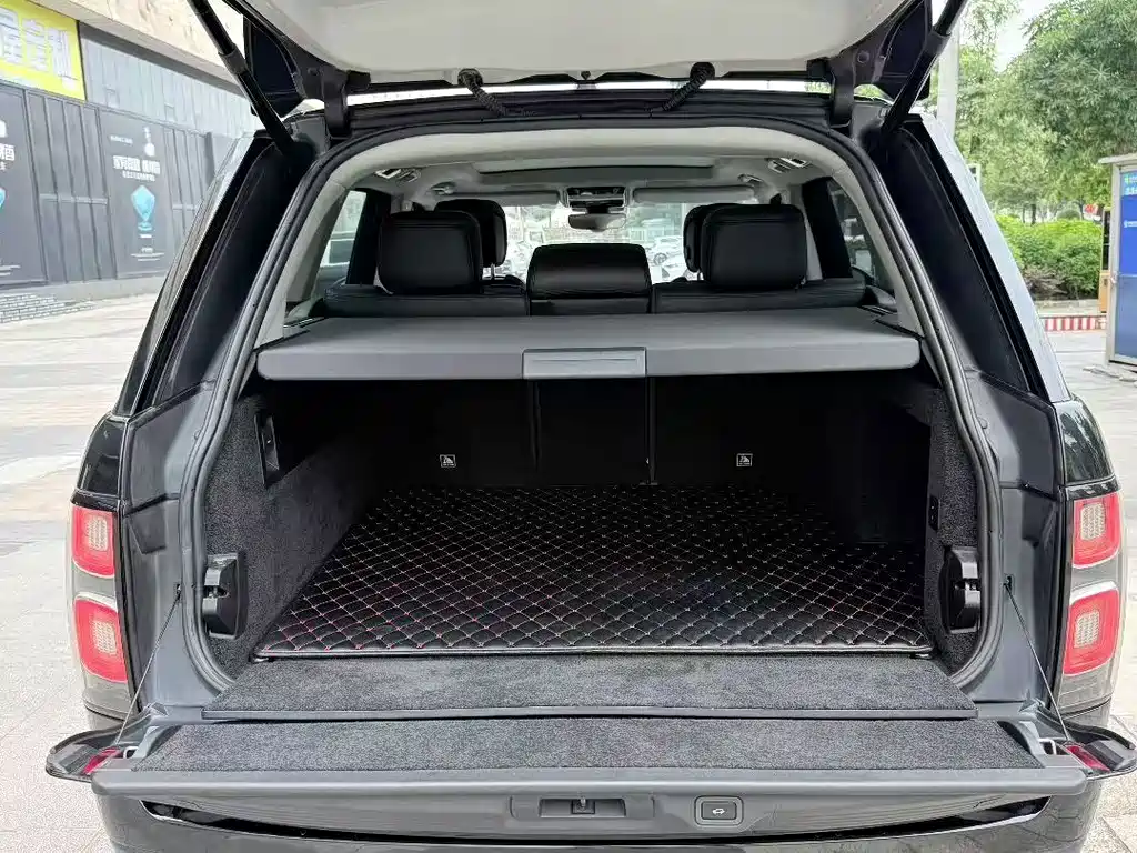 Land Rover Range Rover — миниатюра 9