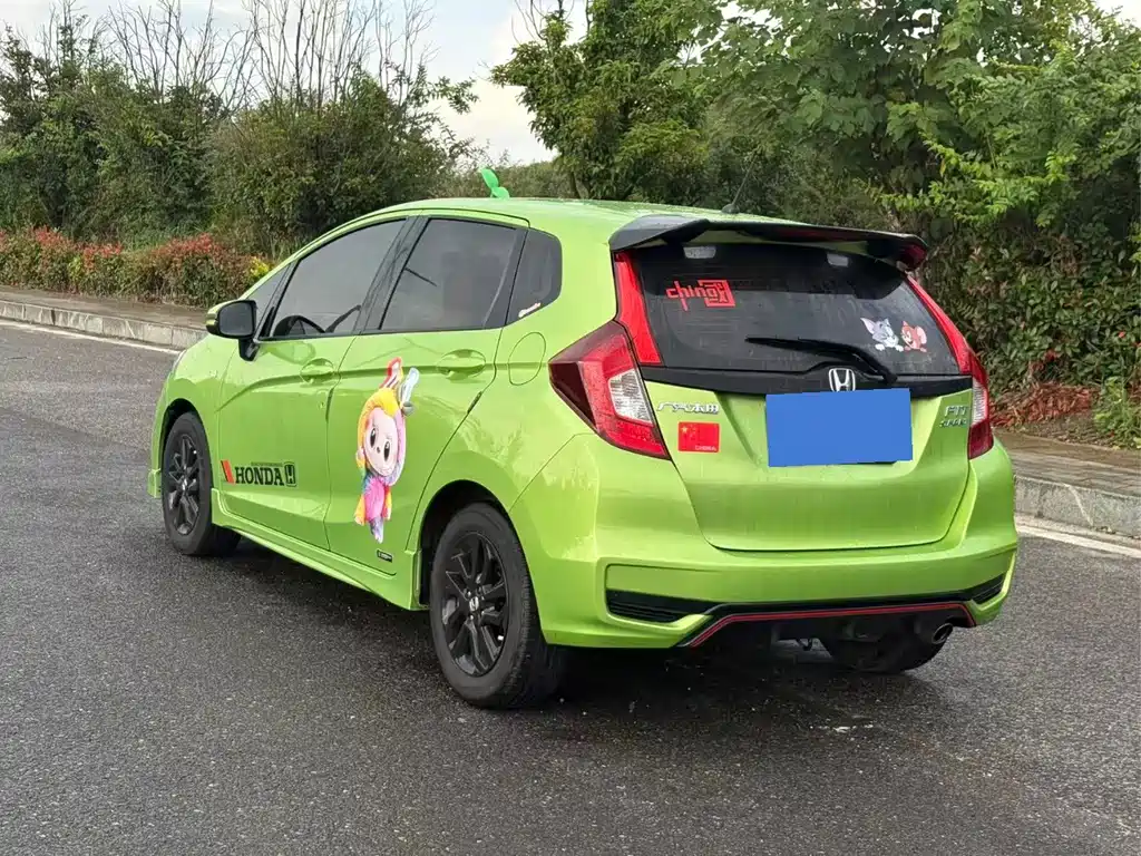 Honda Fit — миниатюра 6