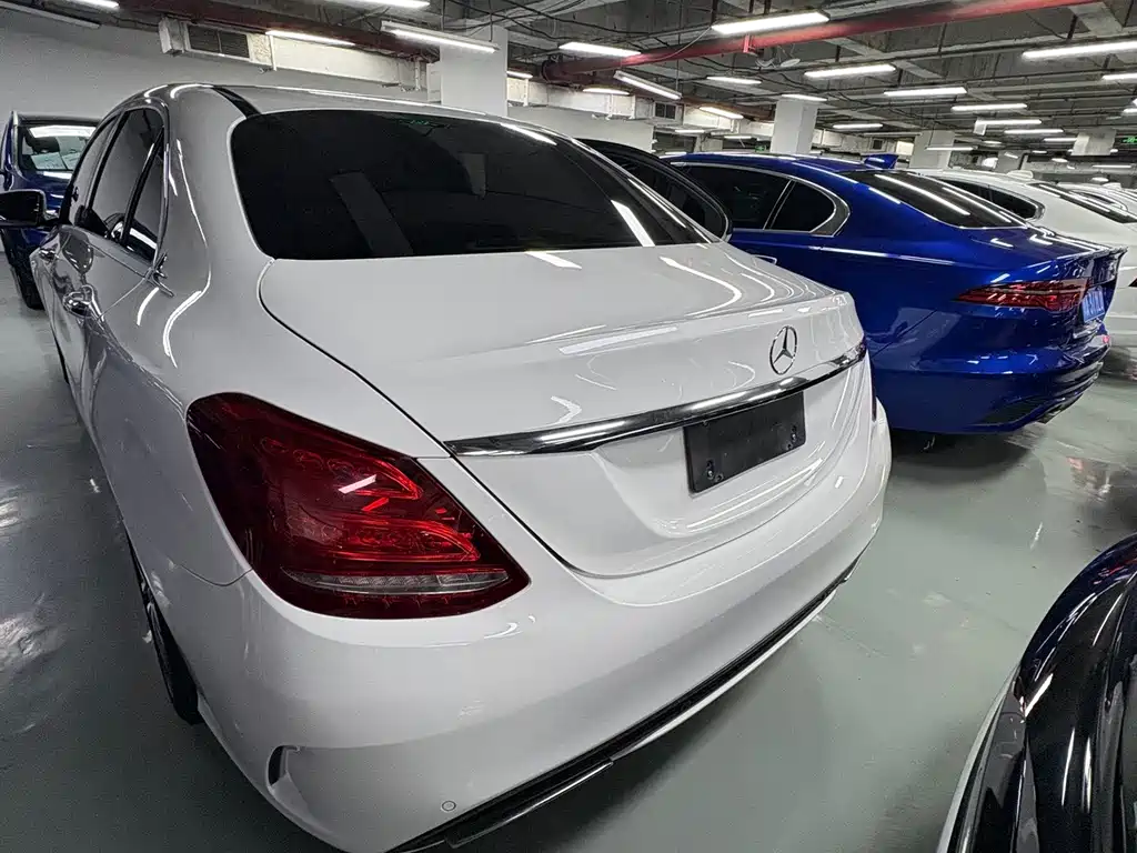 Mercedes-Benz C-Class — миниатюра 16