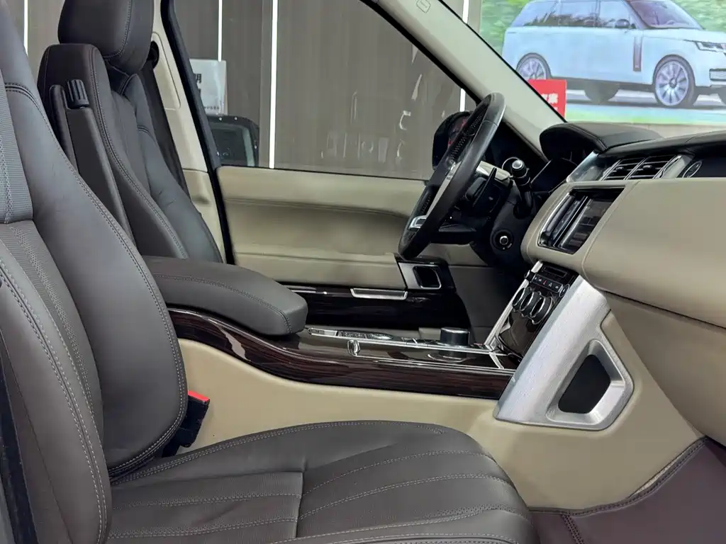 Land Rover Range Rover — миниатюра 13