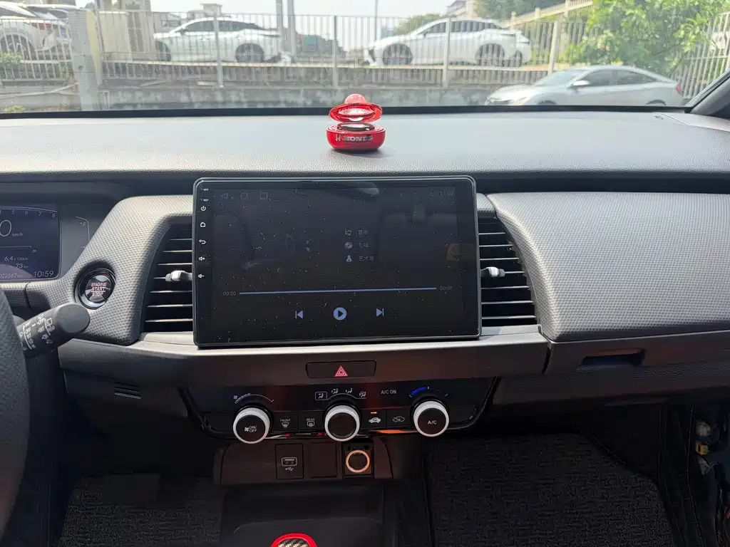 Honda Fit — миниатюра 13