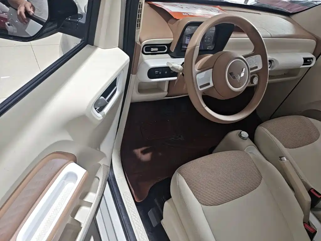 Wuling MINIEV — миниатюра 16