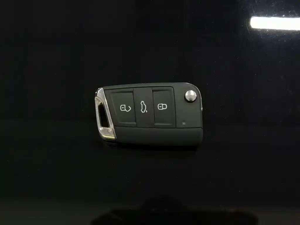 Volkswagen Lavida — миниатюра 19