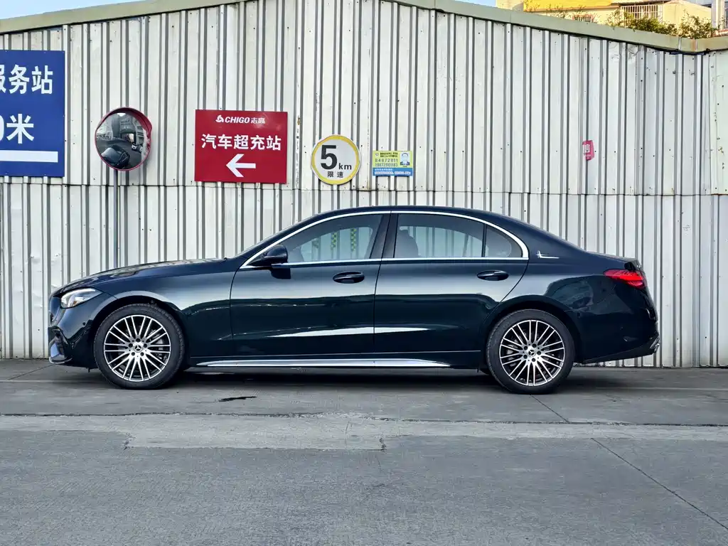 Mercedes-Benz C-Class — миниатюра 4