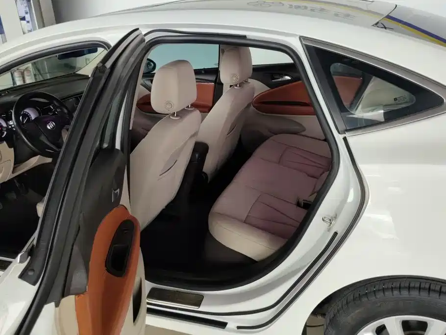Buick Verano — миниатюра 11
