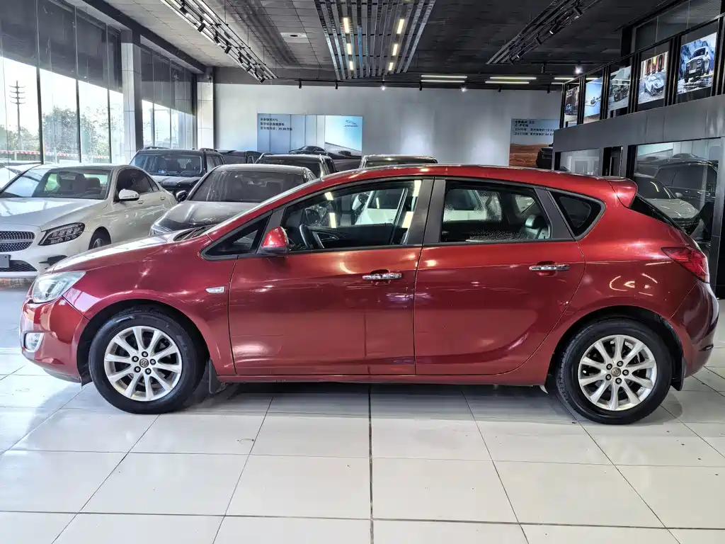 Buick Excelle — миниатюра 3