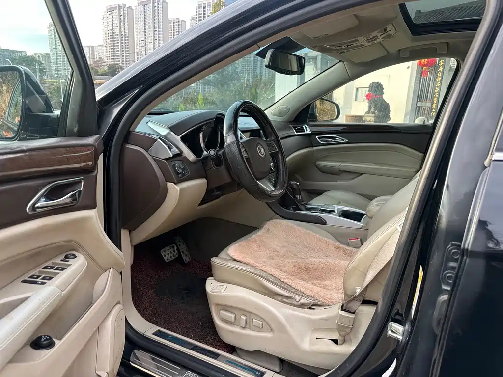 Cadillac SRX 2011 3.0L Luxury