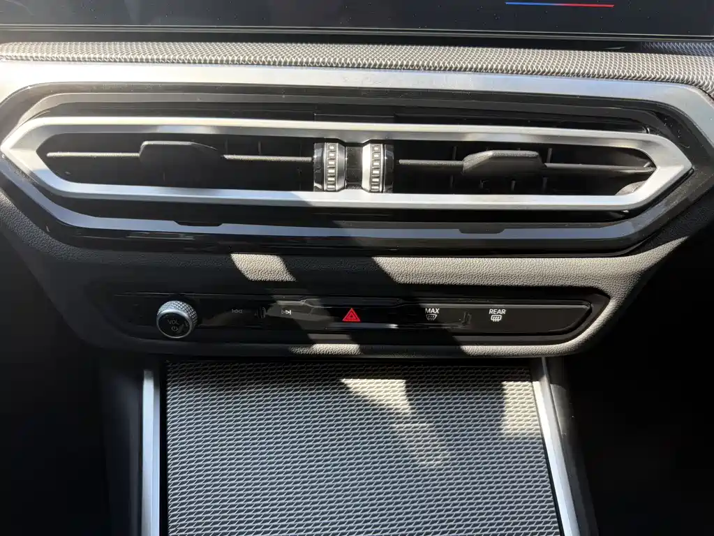 BMW 3 Series — миниатюра 18