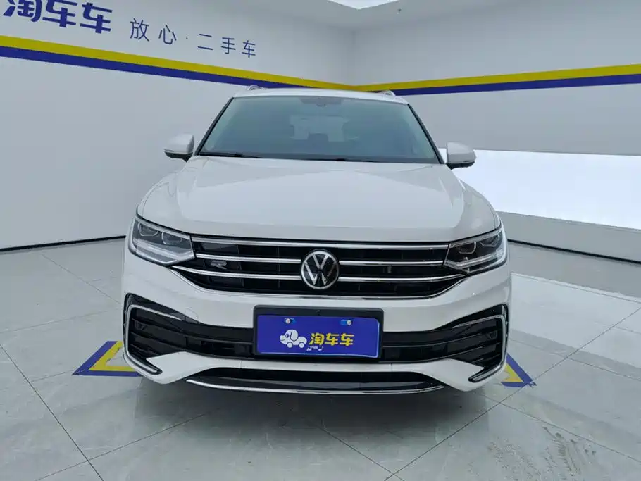 Volkswagen Tiguan L — миниатюра 2