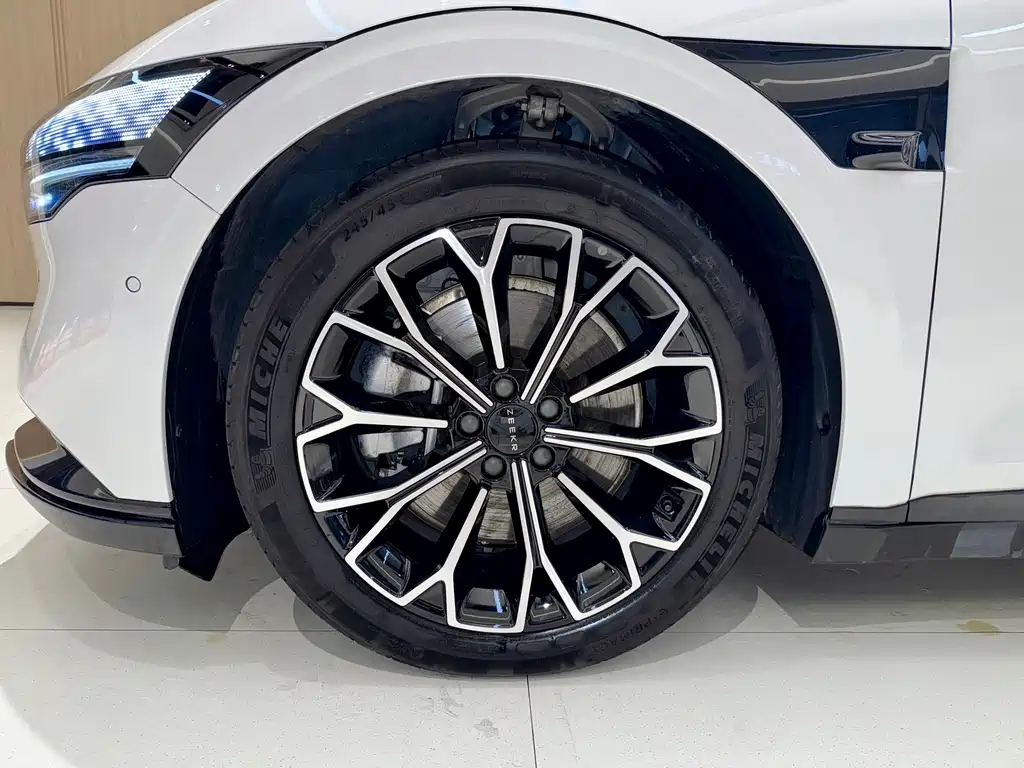 ZEEKR EXTREME KRYPTON 007