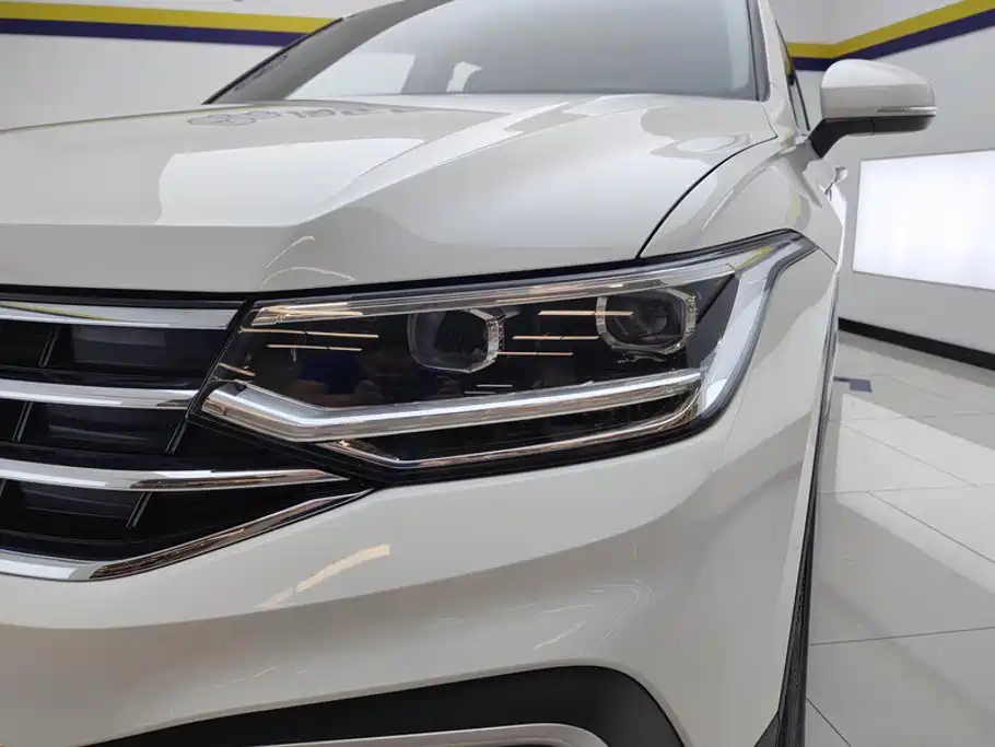 Volkswagen Tiguan L — миниатюра 5