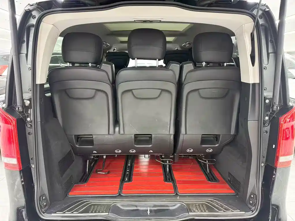 Mercedes-Benz V-Class — миниатюра 24