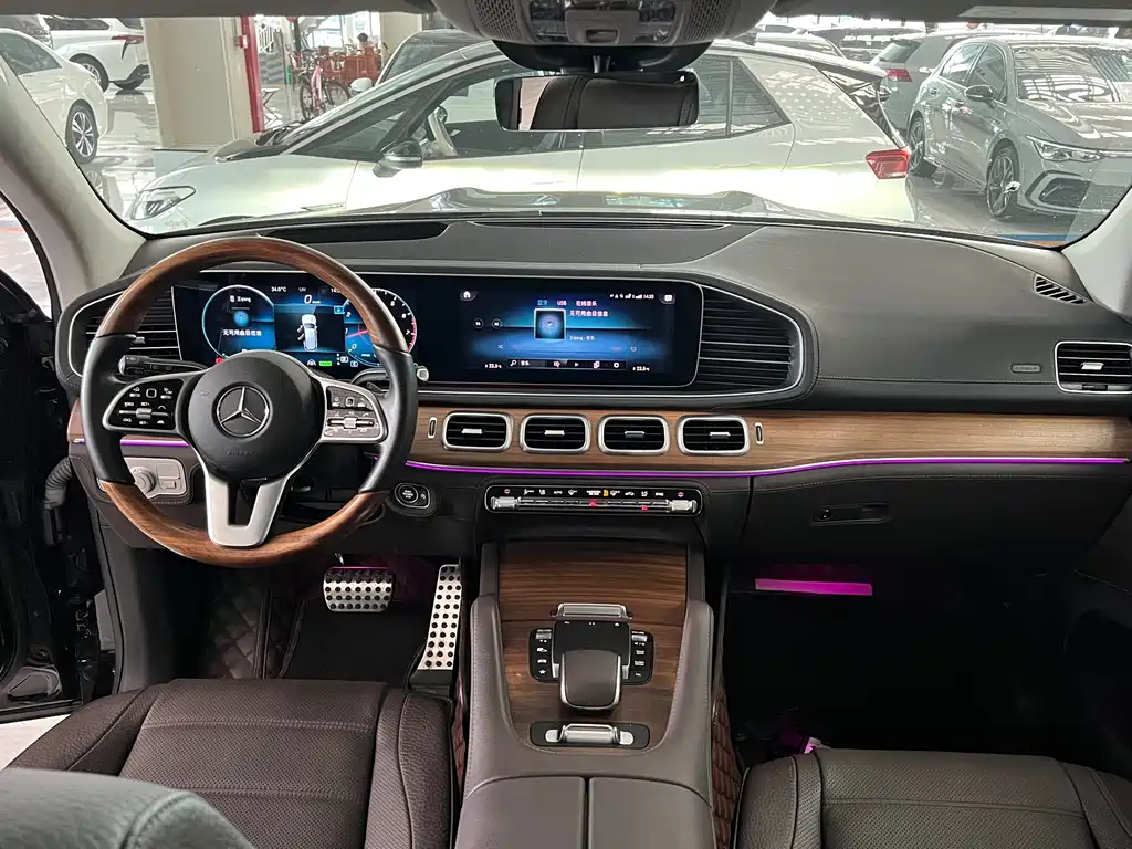 Mercedes-Benz GLS — миниатюра 16