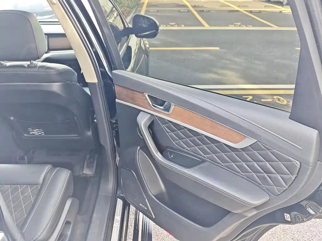Hongqi Hongqi HS7 — миниатюра 16