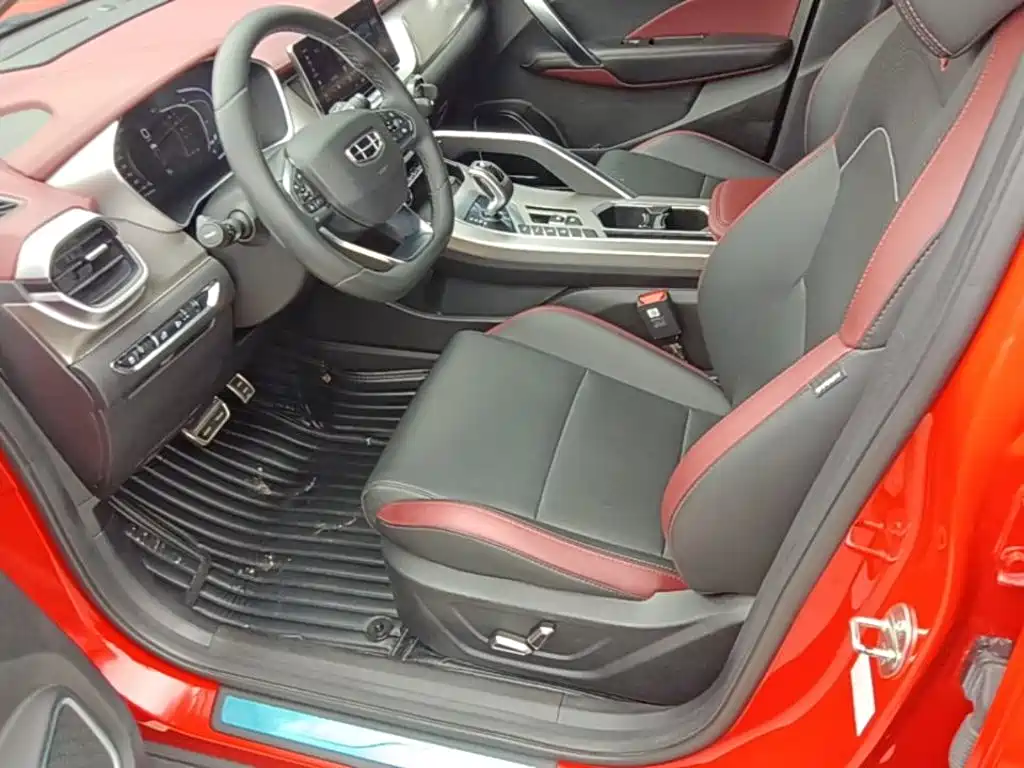 Geely Binyue — миниатюра 15