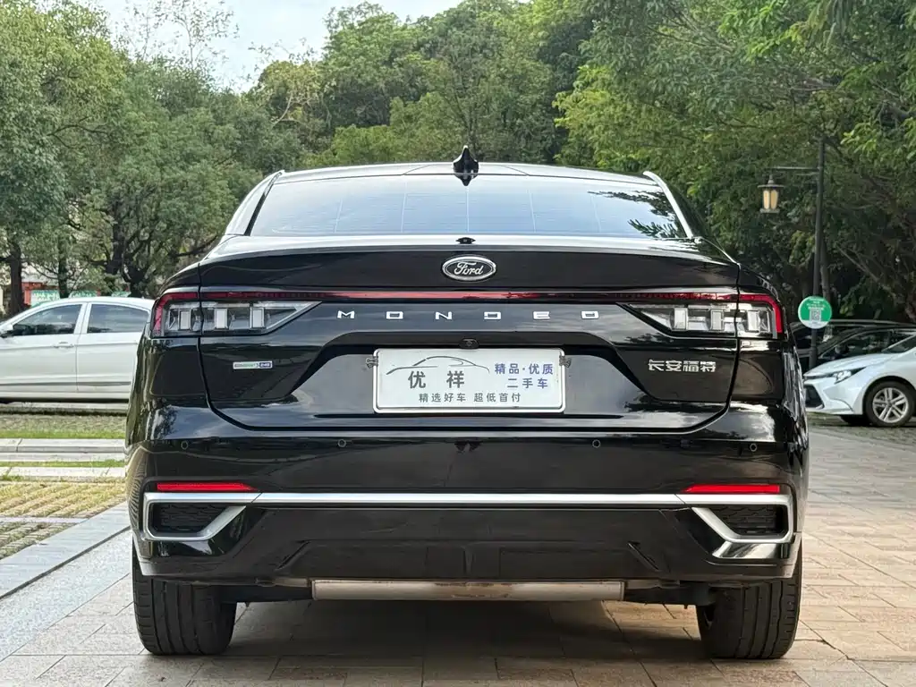 Ford Mondeo — миниатюра 14