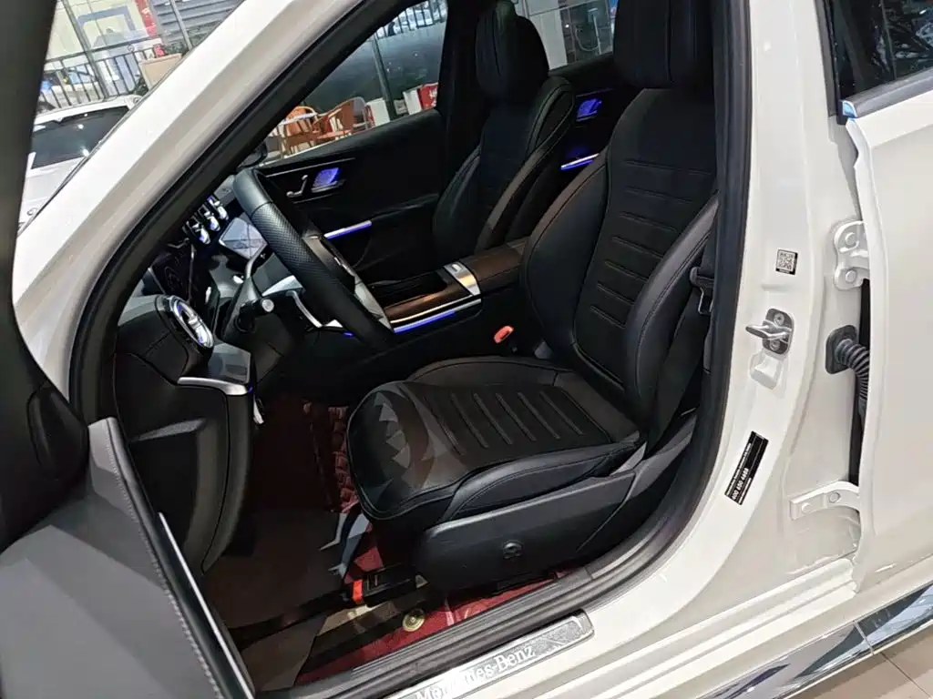 Mercedes-Benz C-Class — миниатюра 15