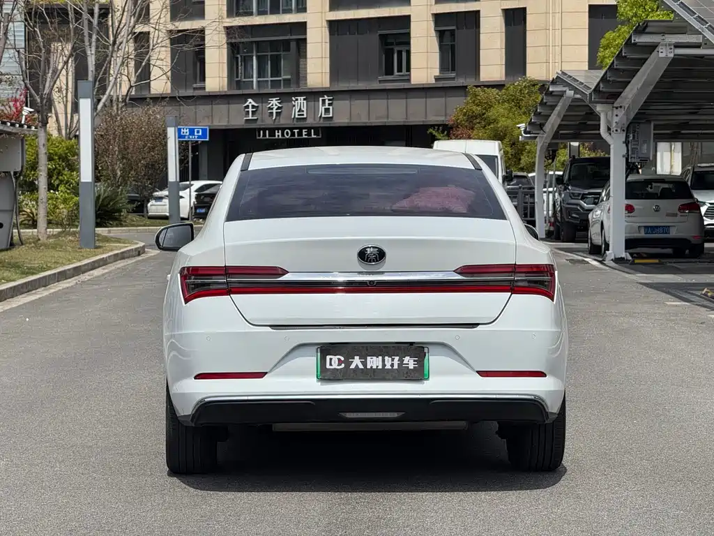 BYD Qin Pro Pro 2019 DM 1.5TI AT VI