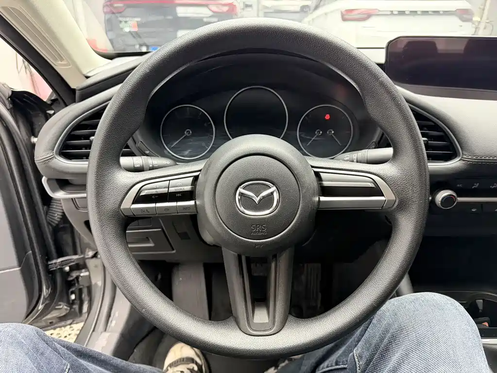 MAZDA 3 ANGKESAILA