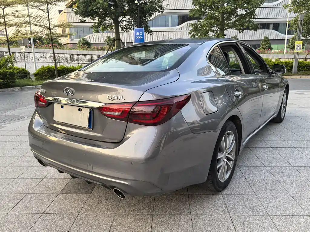 Infiniti Q50L — миниатюра 4