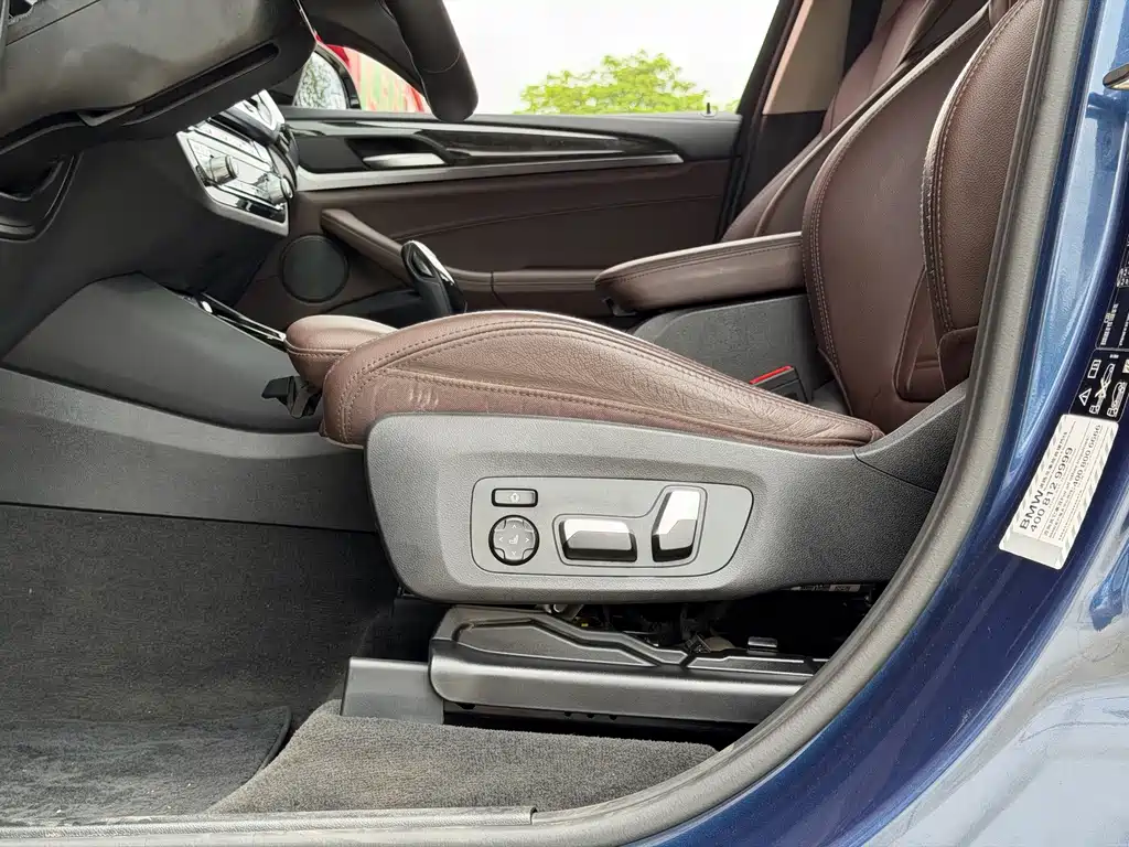 BMW X3 — миниатюра 13