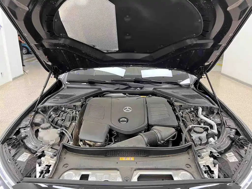 Mercedes-Benz E-Class — миниатюра 27