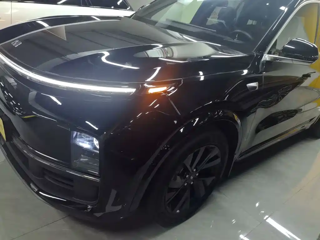 Li Auto Li L8 — миниатюра 2