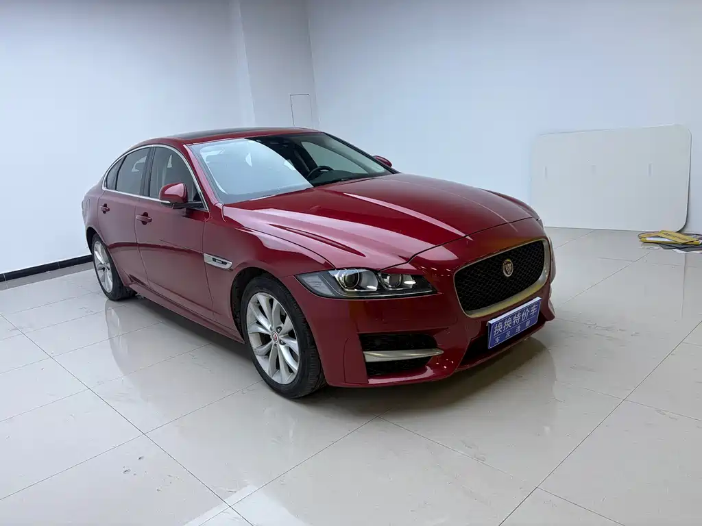 JAGUAR XF