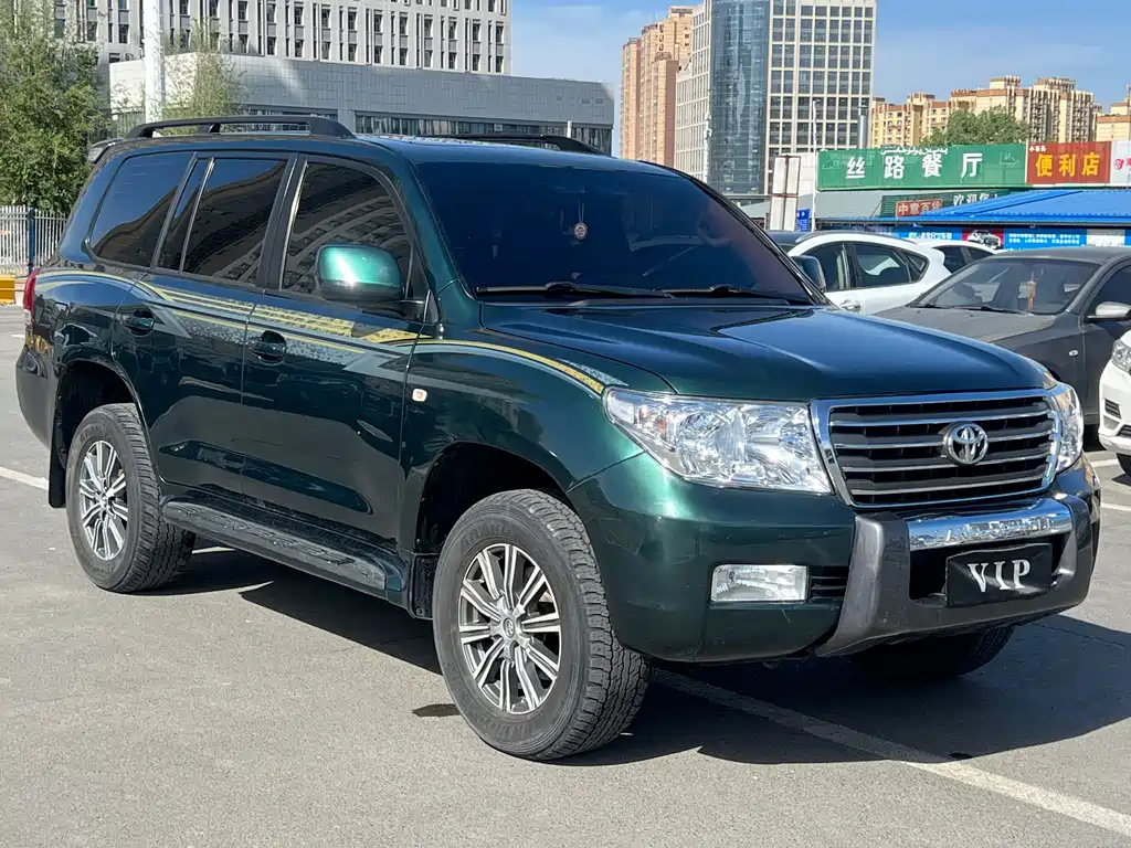 Toyota Land Cruiser 2010 4.0L AT VX