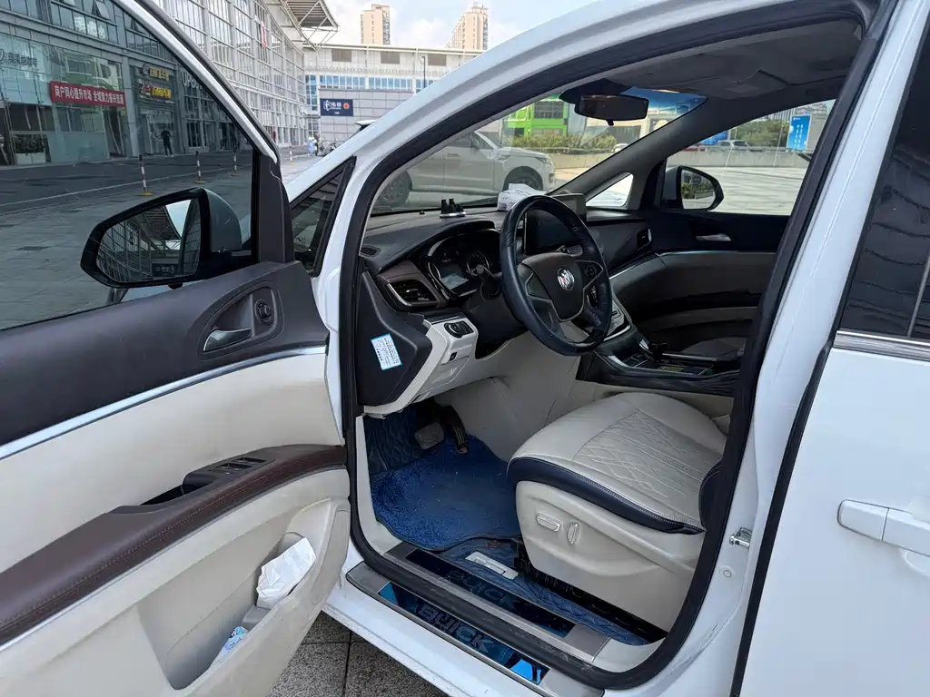 Buick GL8 — миниатюра 5