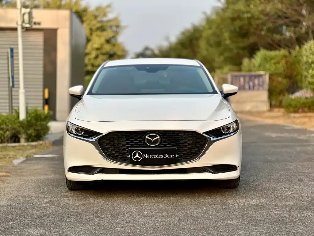 Mazda 3 Axela — миниатюра 2