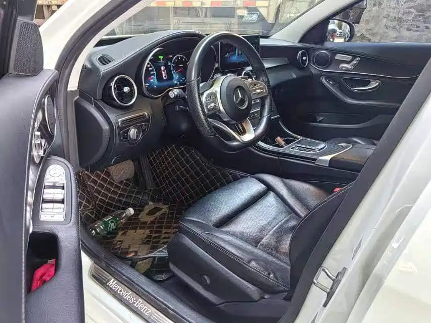 Mercedes-Benz C-Class — миниатюра 3