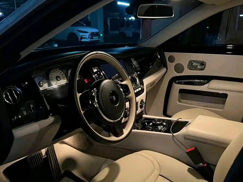 Rolls-Royce Ghost 2010 6.6T Standard