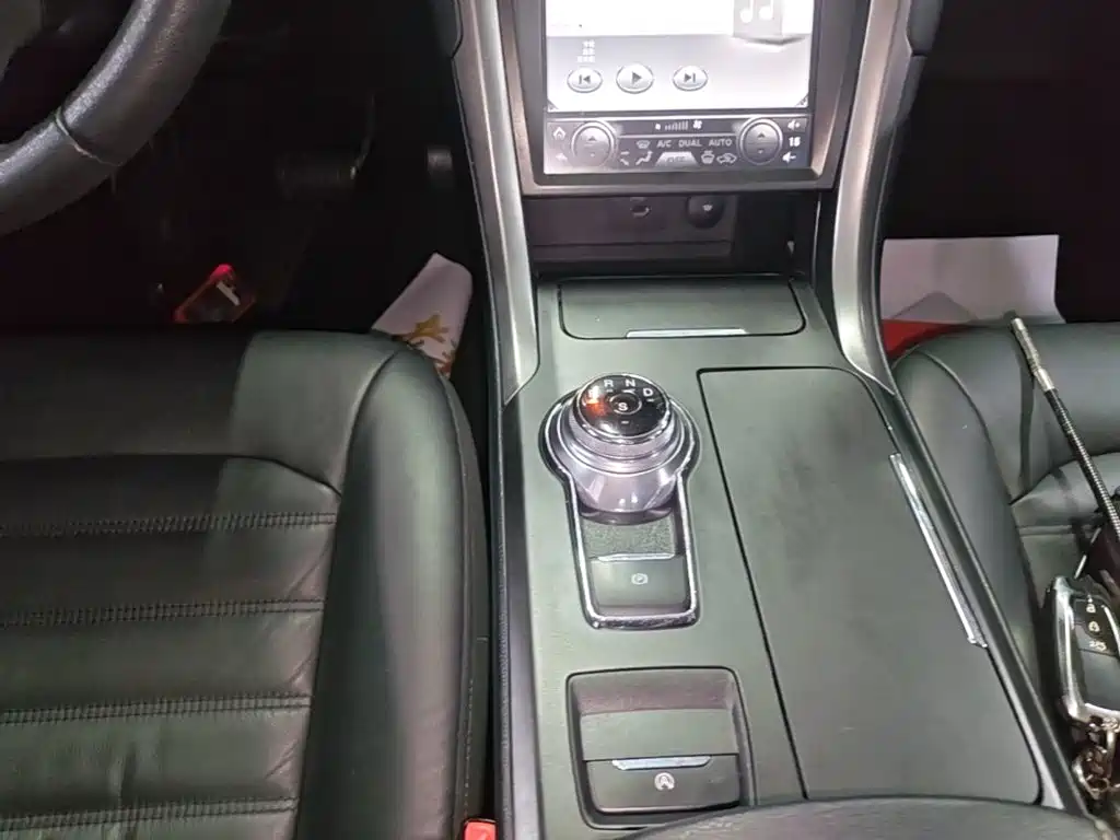 Ford Mondeo — миниатюра 14
