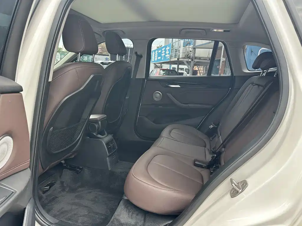 BMW X1 — миниатюра 9