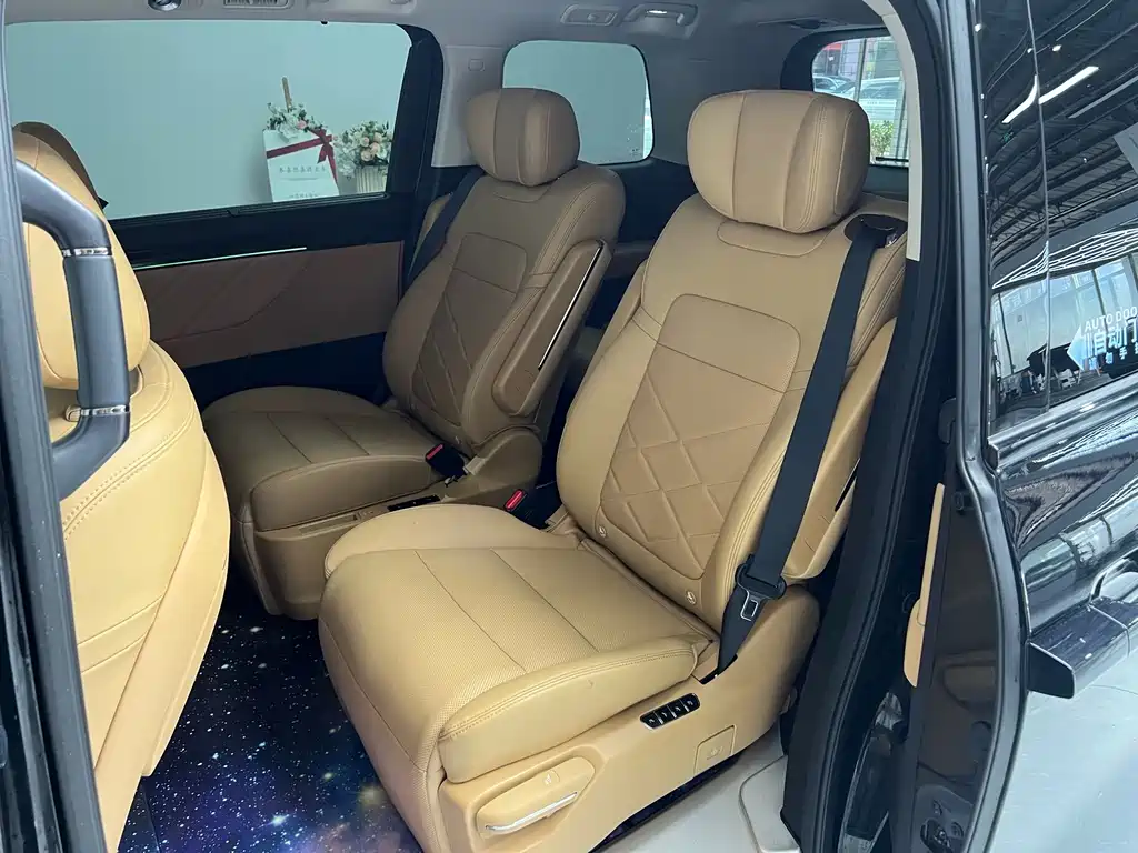 GAC Motor Trumpchi E8 PHEV — миниатюра 6