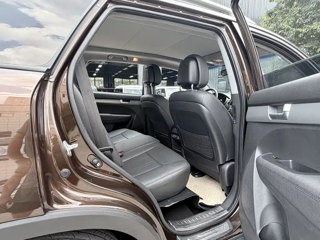 Kia Sorento — миниатюра 7