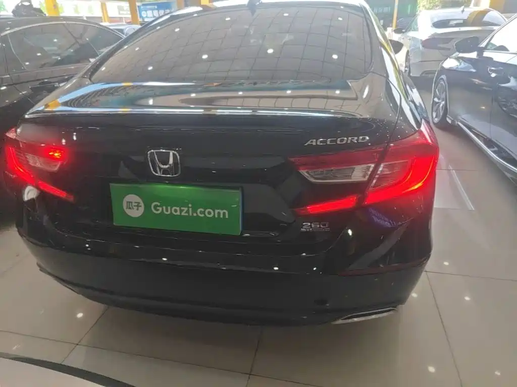 Honda Accord — миниатюра 6