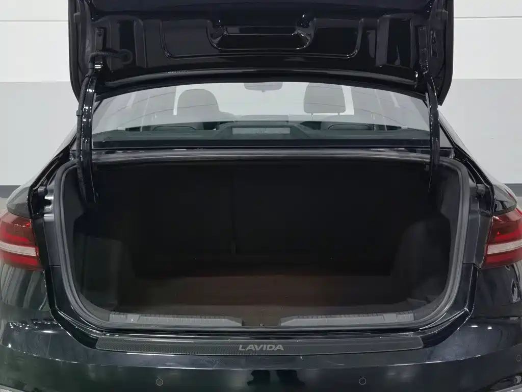 Volkswagen Lavida — миниатюра 16
