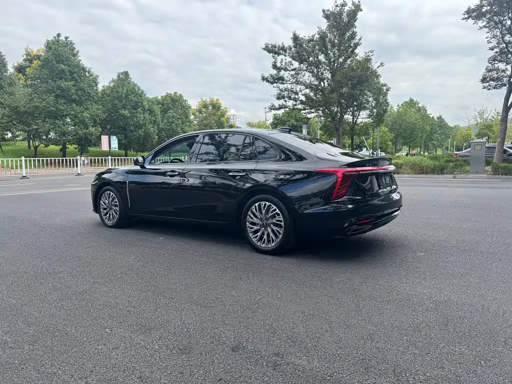 Hongqi Hongqi H5 — миниатюра 8
