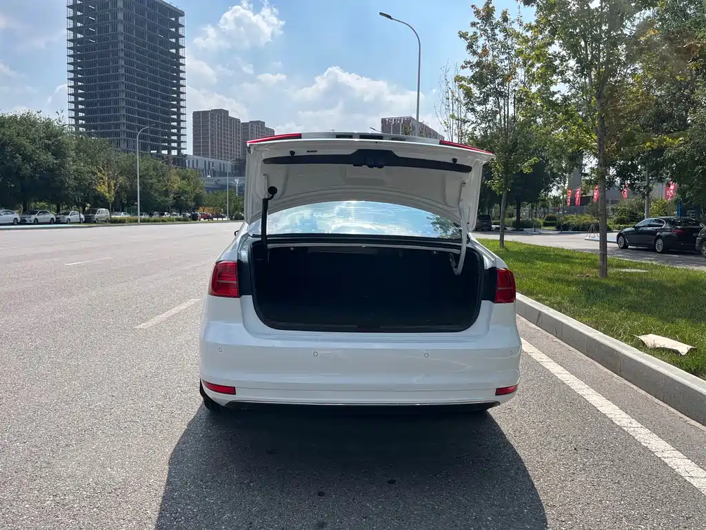 Volkswagen Sagitar — миниатюра 17