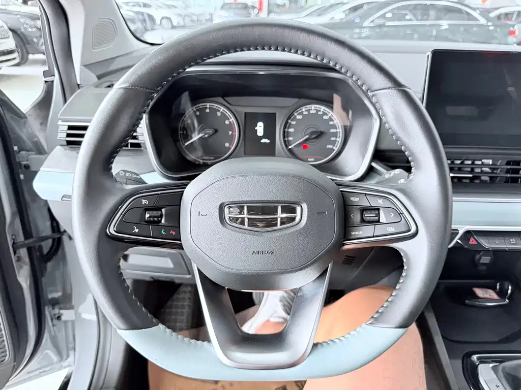 Geely Emgrand S — миниатюра 8