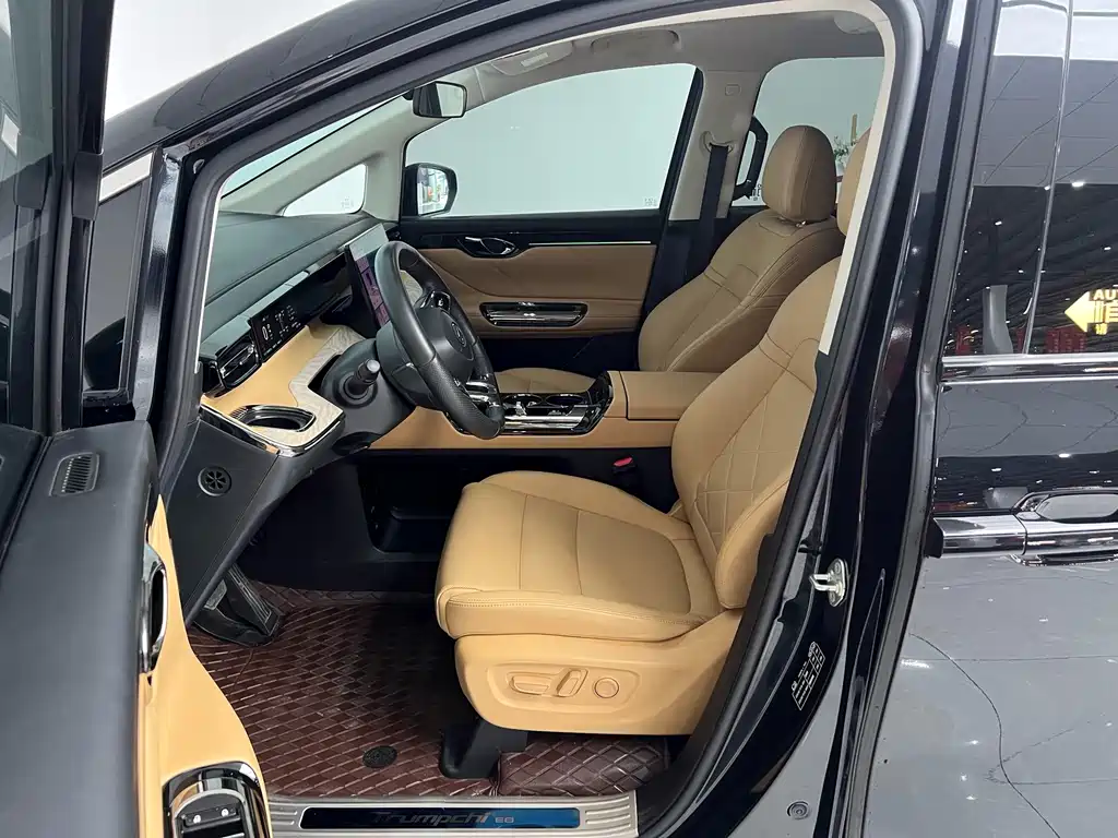 GAC Motor Trumpchi E8 PHEV — миниатюра 16