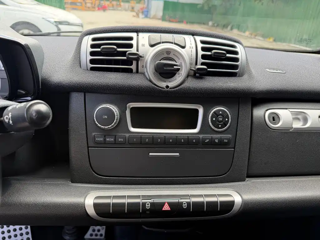 smart Smart Fortwo — миниатюра 11