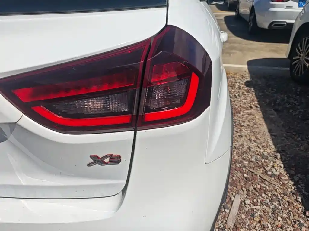 Geely Vision X3 — миниатюра 8