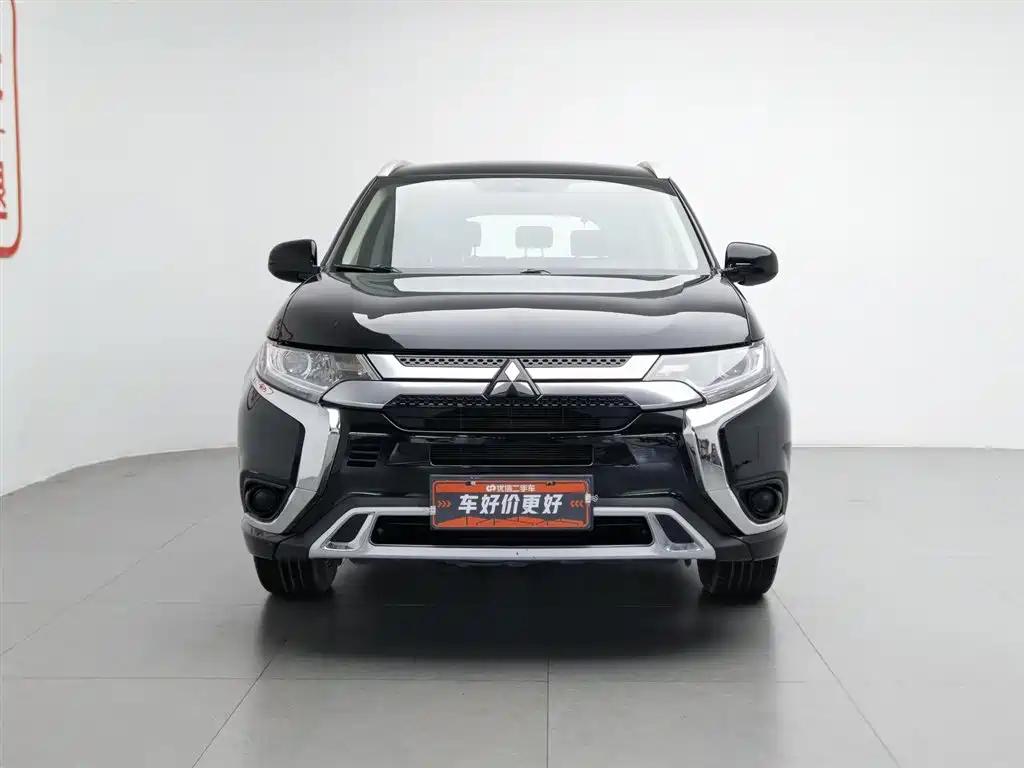 Mitsubishi Outlander 2021 2.0L 5 мест